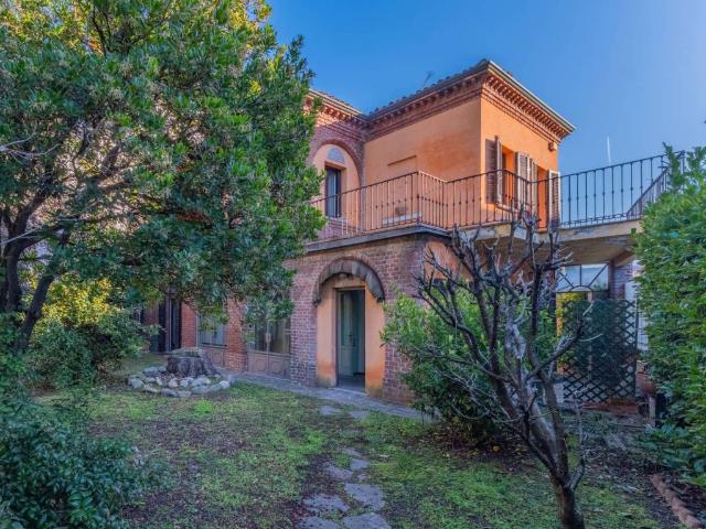 Villa Indipendente in vendita a Centro, Gallarate