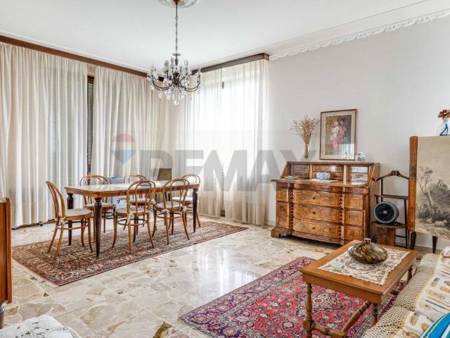 Villa Indipendente in vendita a Caiello, Gallarate