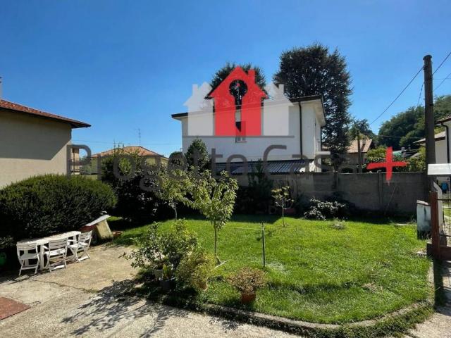 Villa Indipendente in vendita a Azalee, Gallarate
