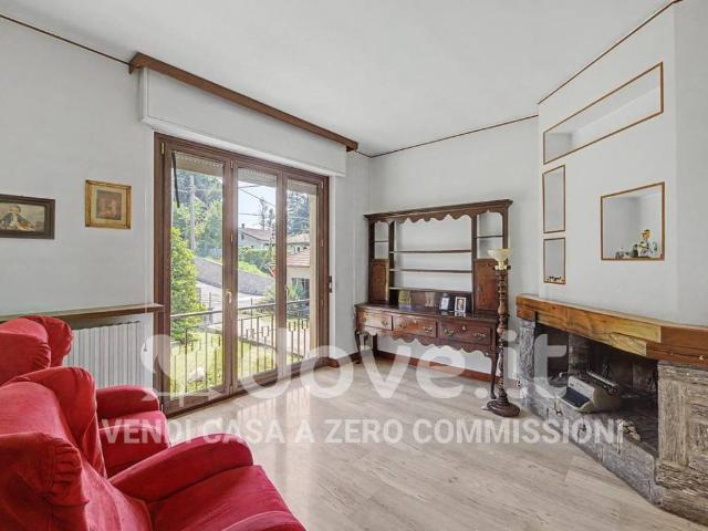 Villa Indipendente in vendita a Gallarate, Lombardia