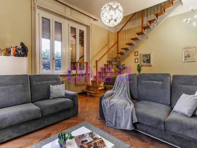 Villa Indipendente in vendita a Gallarate, Lombardia