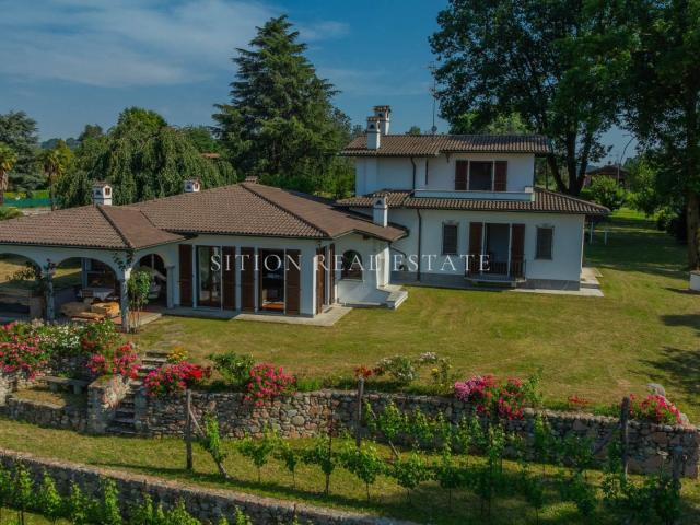 Rustico in vendita a Galliate Lombardo, Lombardia