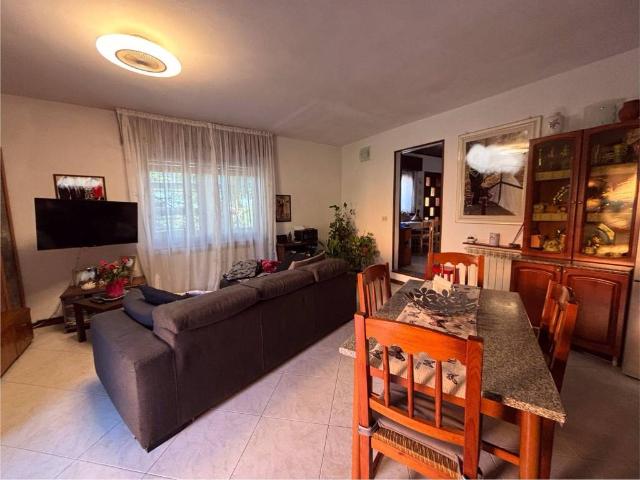 Villa Indipendente in vendita a Bornate, Piemonte
