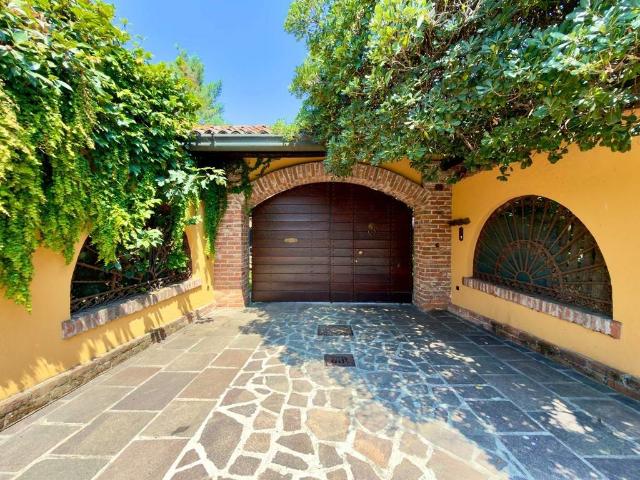 Villa Indipendente in vendita a Piemonte, Novara