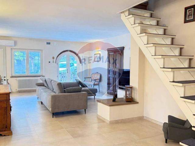 Villa Indipendente in vendita a Unione Comuni Garfagnana, Gallicano