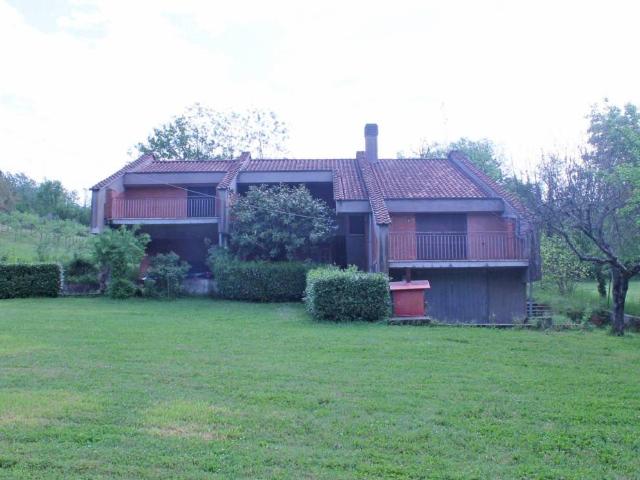Villa Indipendente in vendita a Gallinaro, Lazio