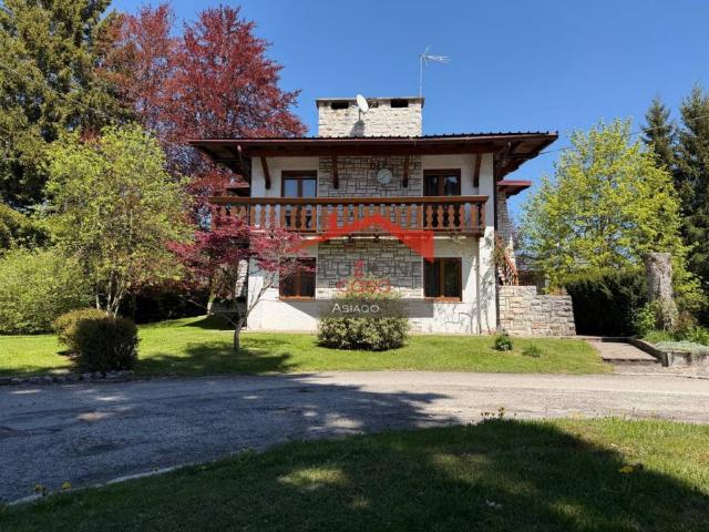 Villa Indipendente in vendita a Contrada Confini, Gallio