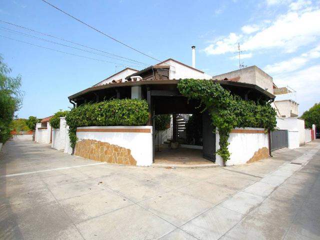 Villa Indipendente in vendita a Rivabella di Gallipoli, Puglia