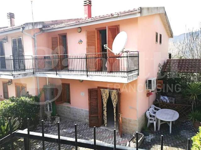Villa Indipendente in vendita a Galluccio, Campania
