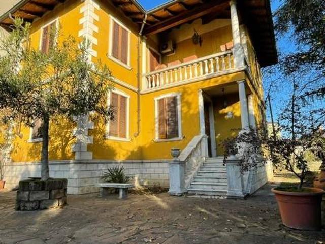 Villa Indipendente in vendita a Gambara, Lombardia
