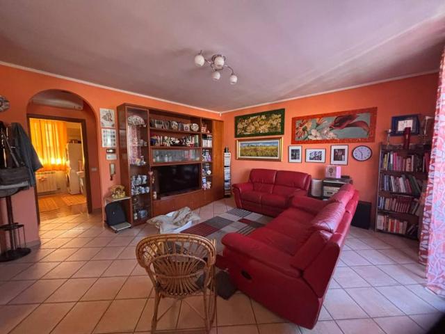 Villa Indipendente in vendita a Gambolò, Lombardia