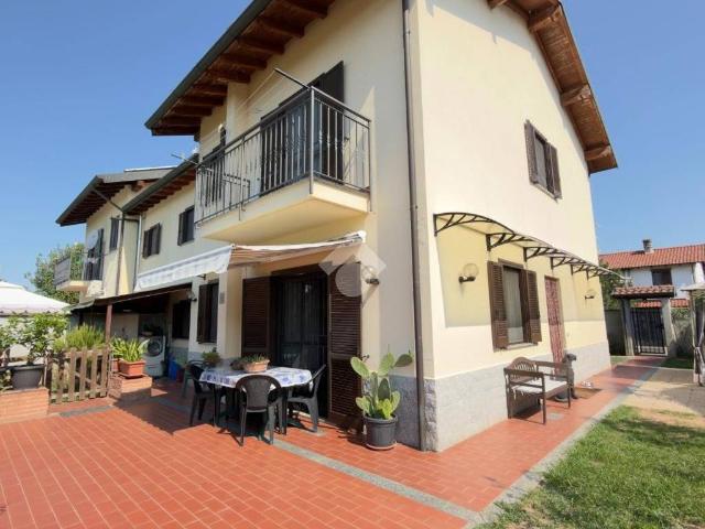 Villa Indipendente in vendita a Gambolò, Lombardia