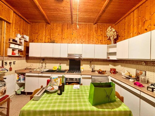 Villa Indipendente in vendita a Gambolò, Lombardia