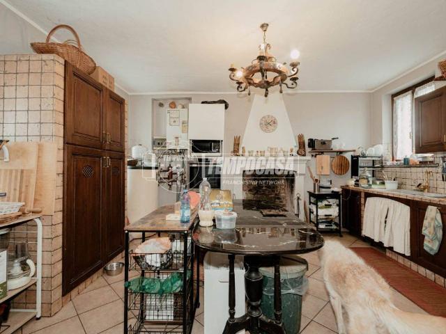 Villa Indipendente in vendita a Gambolò, Lombardia