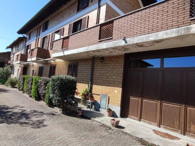Villa Indipendente in vendita a Gambolò, Pavia