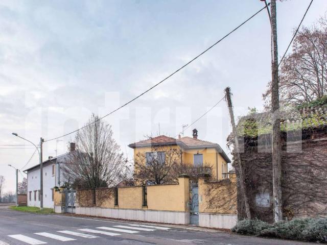 Villa Indipendente in vendita a Gambolò, Pavia