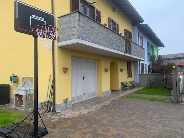 Villa Indipendente in vendita a Gambolò, Pavia