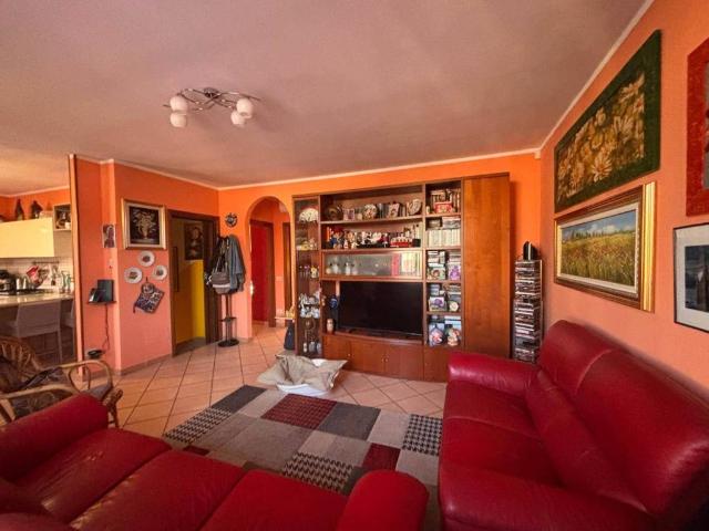 Villa Indipendente in vendita a Gambolò, Lombardia