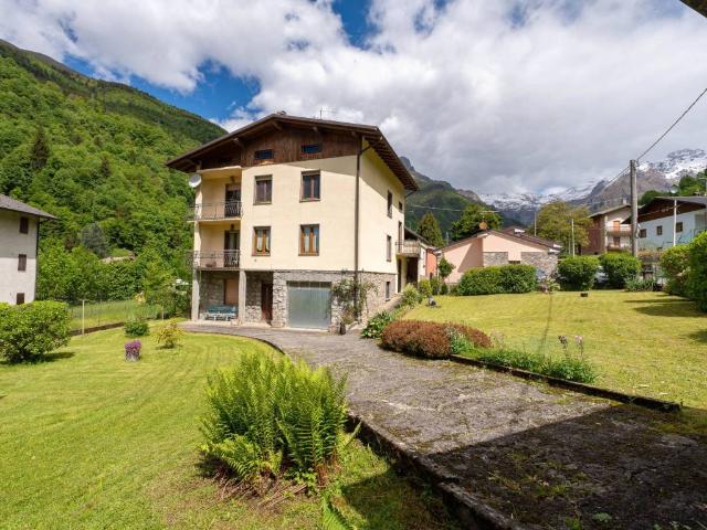 Villa Indipendente in vendita a Salvoldi, Gandellino