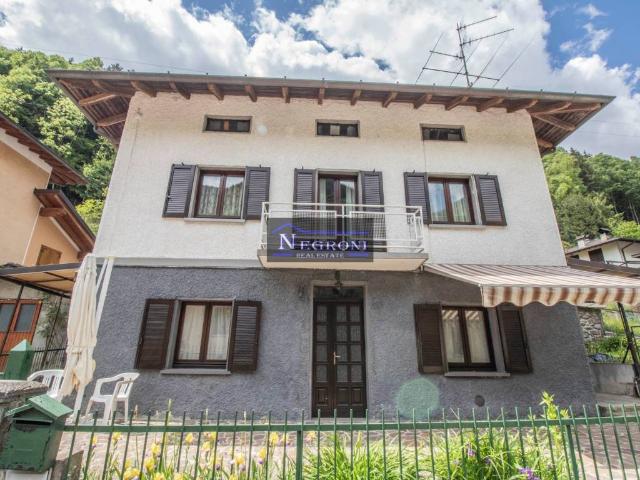 Villa Indipendente in vendita a Gandellino, Lombardia