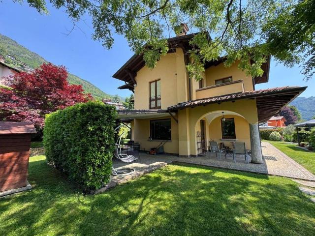 Villa Indipendente in vendita a Gandino, Lombardia