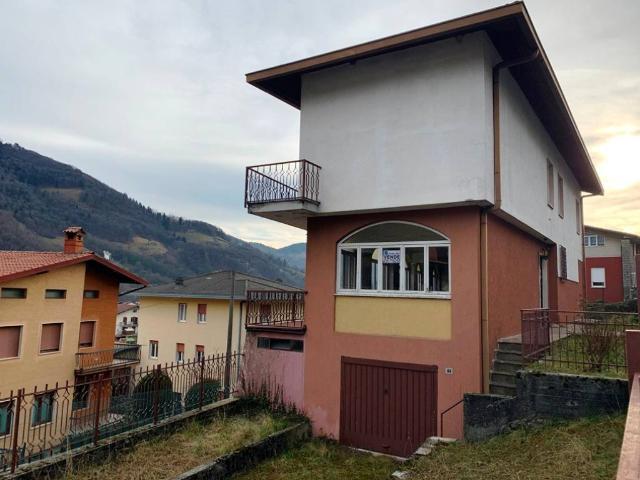 Villa Indipendente in vendita a Cirano, Gandino