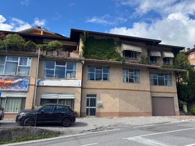 Villa Indipendente in vendita a Gandino, Lombardia