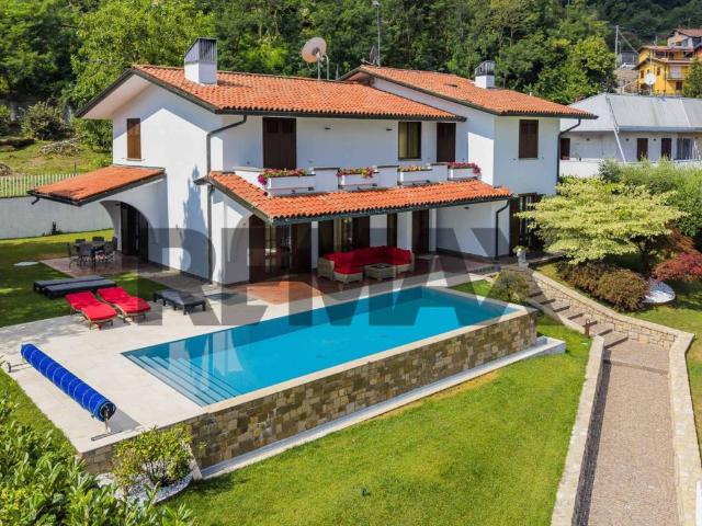 Villa Indipendente in vendita a Gandosso, Lombardia