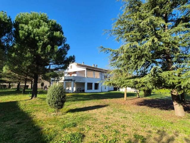 Villa Indipendente in vendita a Piemonte, Alessandria