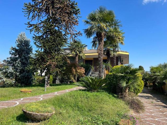 Villa Indipendente in vendita a Piemonte, Novara