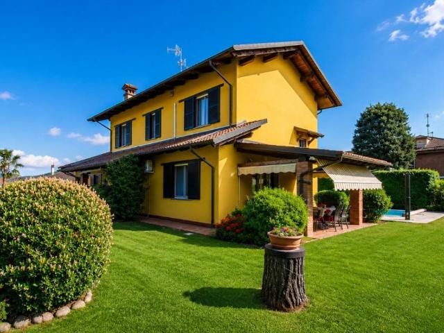 Villa Indipendente in vendita a Piemonte, Novara