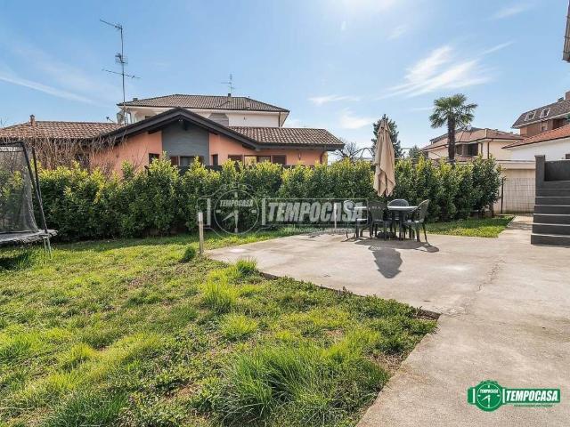 Villa Indipendente in vendita a Santa Maria Rossa, Garbagnate Milanese