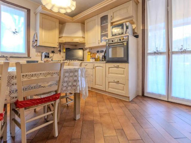 Villa Indipendente in vendita a Santa Maria Rossa, Garbagnate Milanese