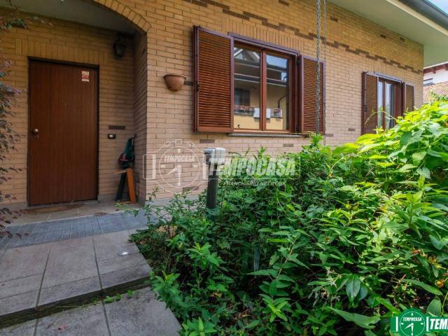 Villa Indipendente in vendita a Santa Maria Rossa, Garbagnate Milanese