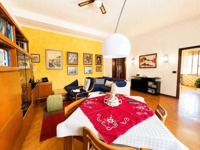 Villa Indipendente in vendita a Santa Maria Rossa, Garbagnate Milanese