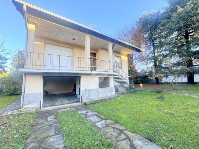 Villa Indipendente in vendita a Garbagnate Milanese, Lombardia
