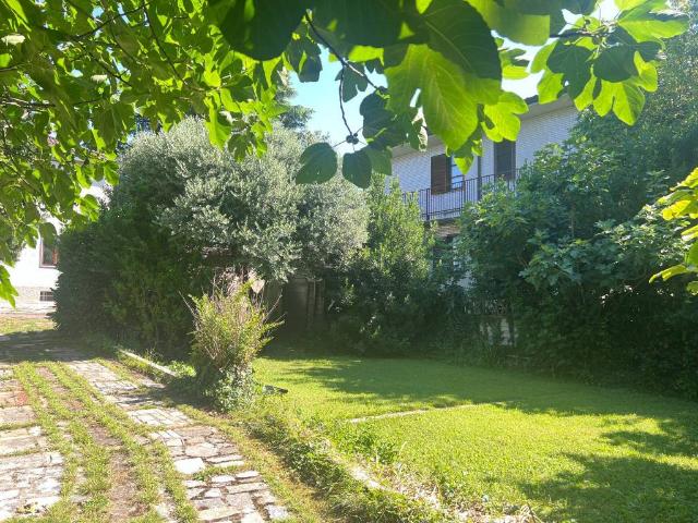 Villa Indipendente in vendita a Santa Maria Rossa, Garbagnate Milanese