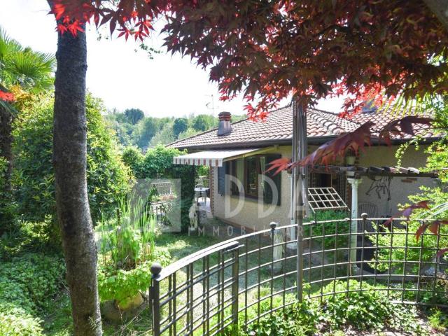 Villa Indipendente in vendita a Garbagnate Monastero, Lombardia
