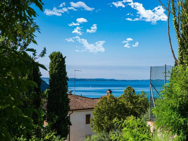 Villa Indipendente in vendita a Garda, Veneto