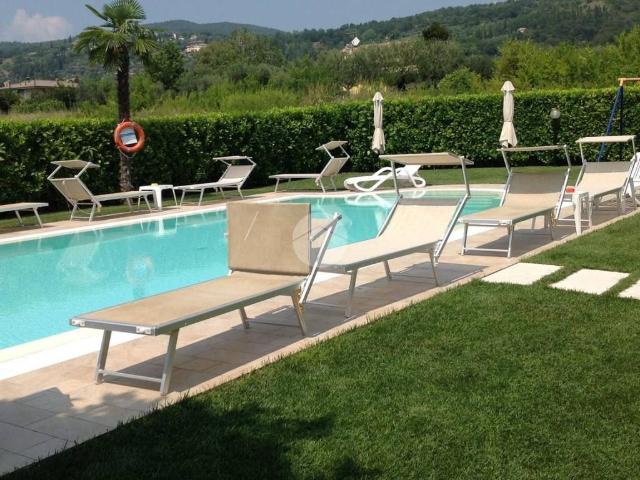 Villa Indipendente in vendita a Garda, Verona