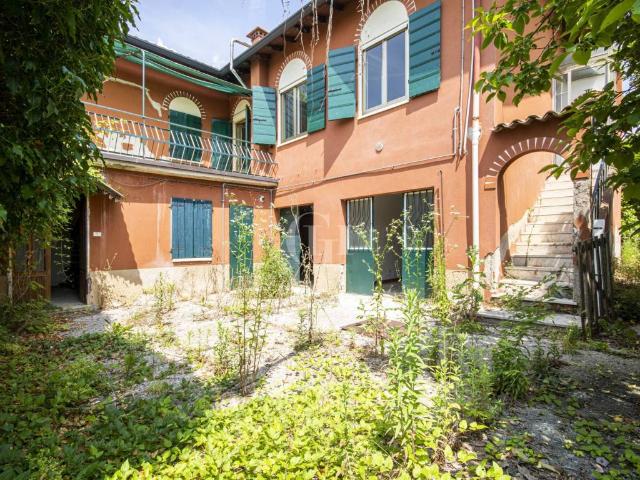 Villa Indipendente in vendita a Garda, Veneto