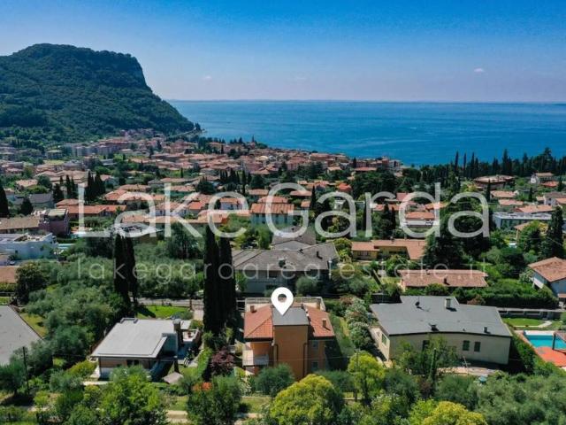 Villa Indipendente in vendita a Garda, Veneto
