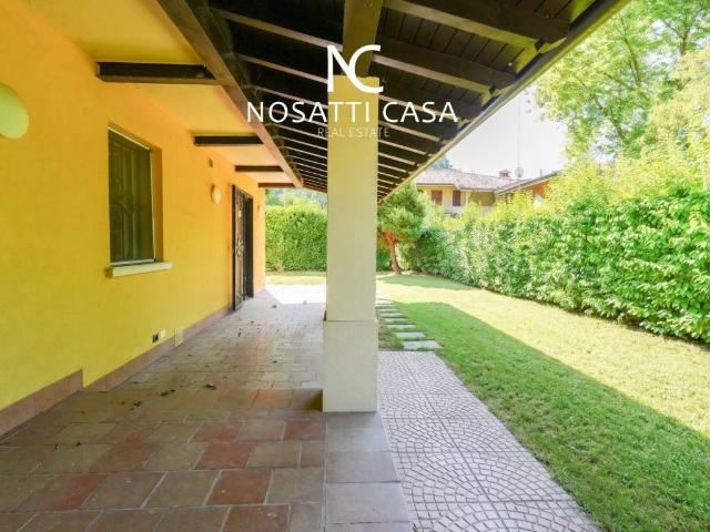 Villa Indipendente in vendita a Comunità Montana Parco Alto Garda bresciano, Gardone Riviera