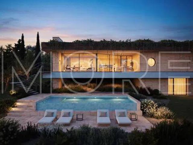 Villa Indipendente in vendita a Comunità Montana Parco Alto Garda bresciano, Gardone Riviera
