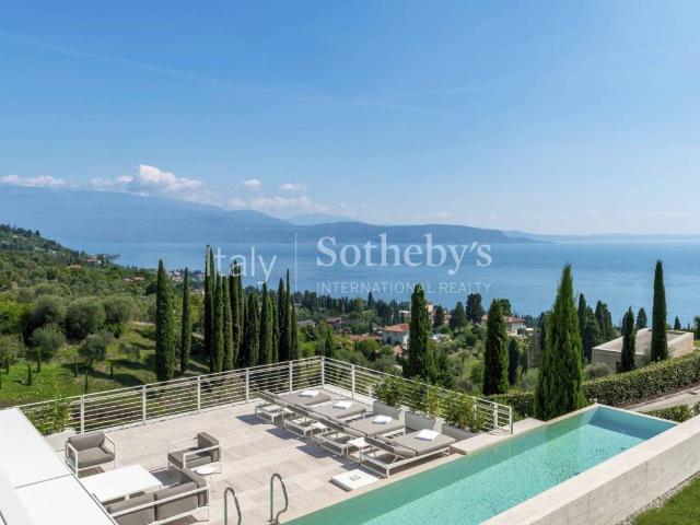 Villa Indipendente in vendita a Comunità Montana Parco Alto Garda bresciano, Gardone Riviera