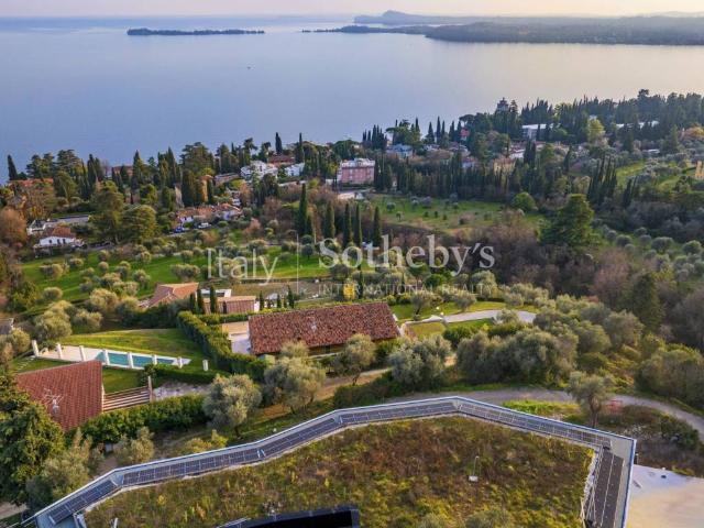 Villa Indipendente in vendita a Comunità Montana Parco Alto Garda bresciano, Gardone Riviera