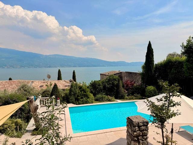Villa Indipendente in vendita a Muslone, Gargnano