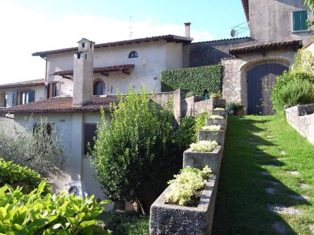 Villa Indipendente in vendita a Comunità Montana Parco Alto Garda bresciano, Gargnano