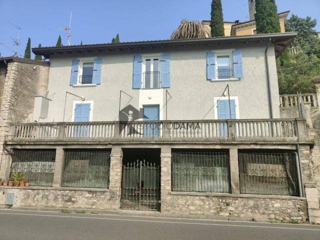 Villa Indipendente in vendita a Comunità Montana Parco Alto Garda bresciano, Gargnano