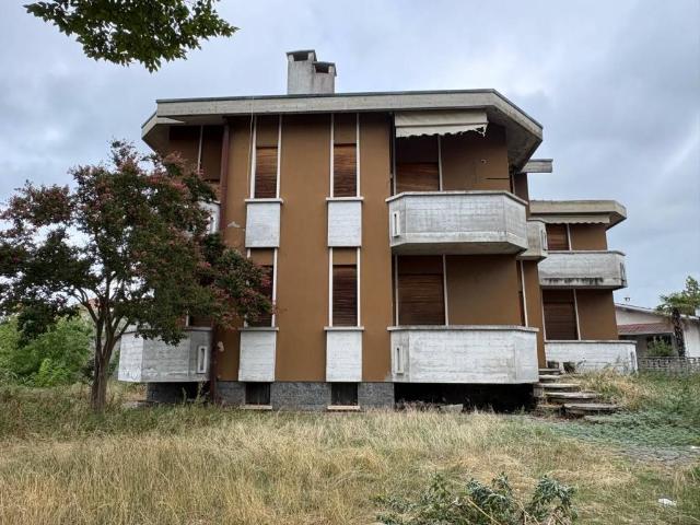 Villa Indipendente in vendita a Garlasco, Lombardia